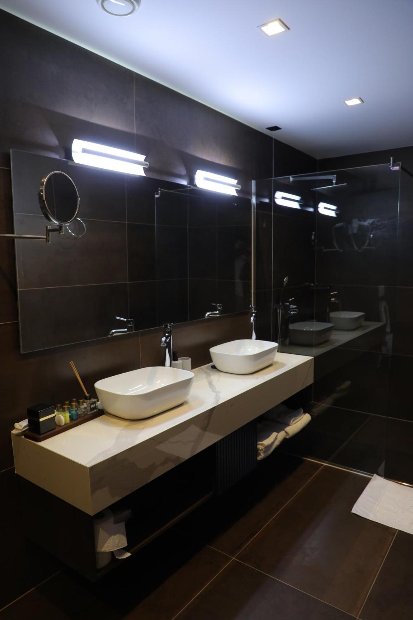Astoria Luxury & Spa Gjilan Exteriör bild