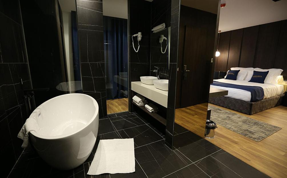 Astoria Luxury & Spa Gjilan Exteriör bild